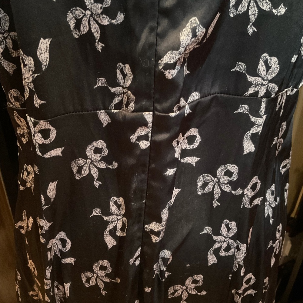 “BETSY JOHNSON” BOW PATTERN NAVY AND WHITE DRESS. - Picture 10 of 16